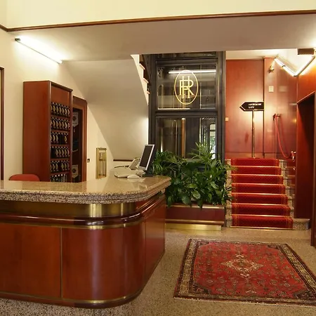 Hotel Residence מלון פארמה