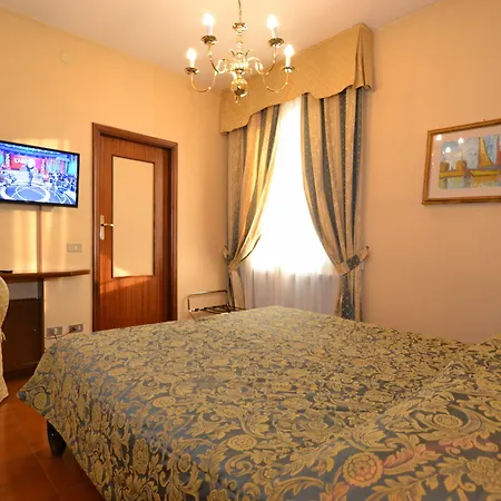 מלון Hotel Residence